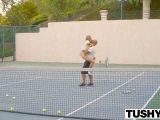 Geil heet neuken met de tennis trainer