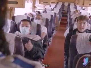 Dospelé video prehliadka autobus s prsnaté ázijské šľapka pôvodné čánske av špinavé video s angličtina náhradník